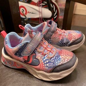 Sketchers toddler shoe.